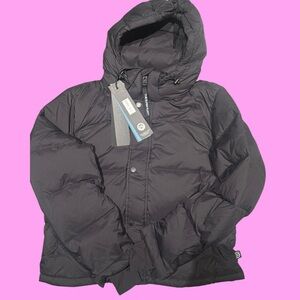 NYT Aritzia super puff shorty medium